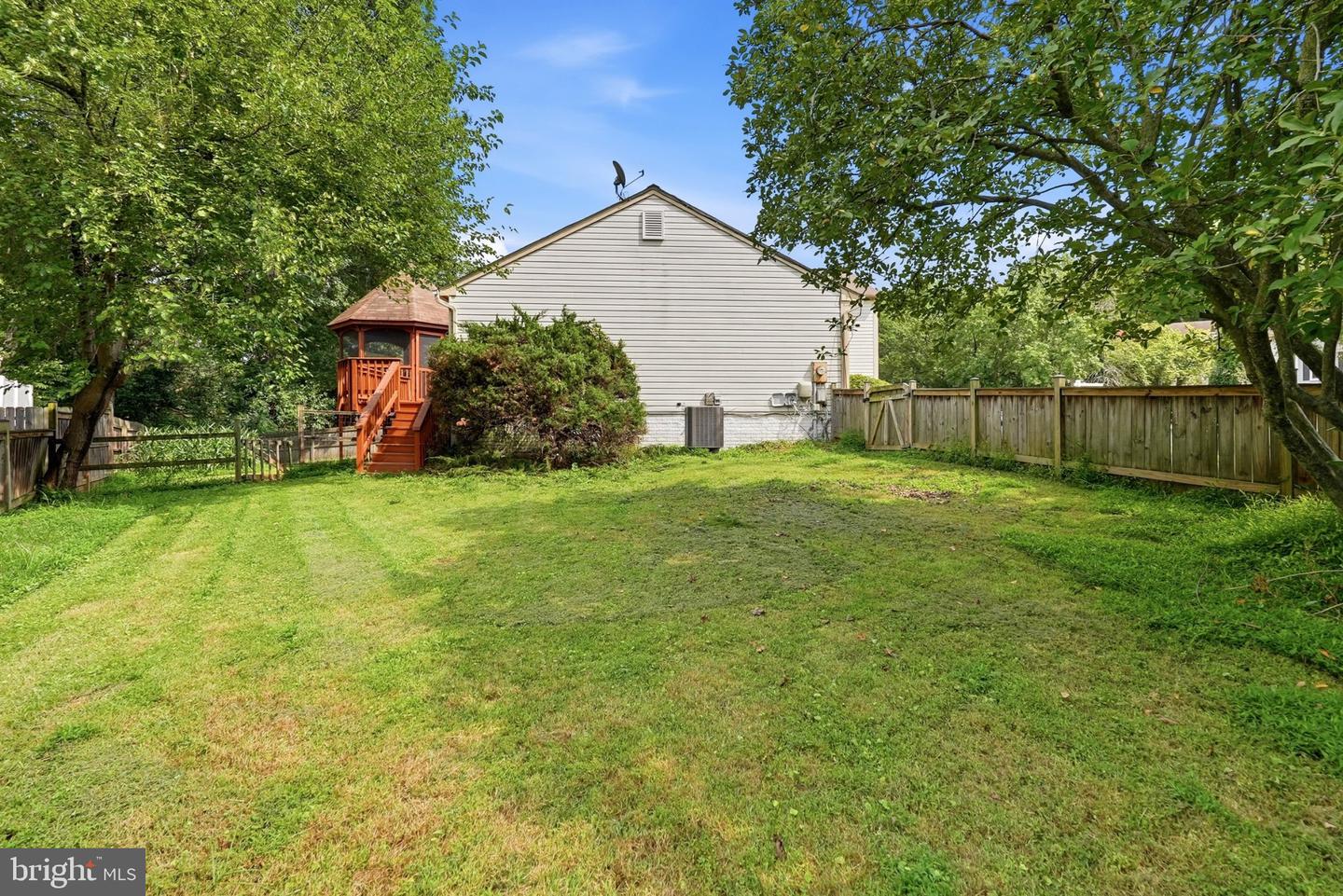18007 Silver Leaf Dr Property Photo 54