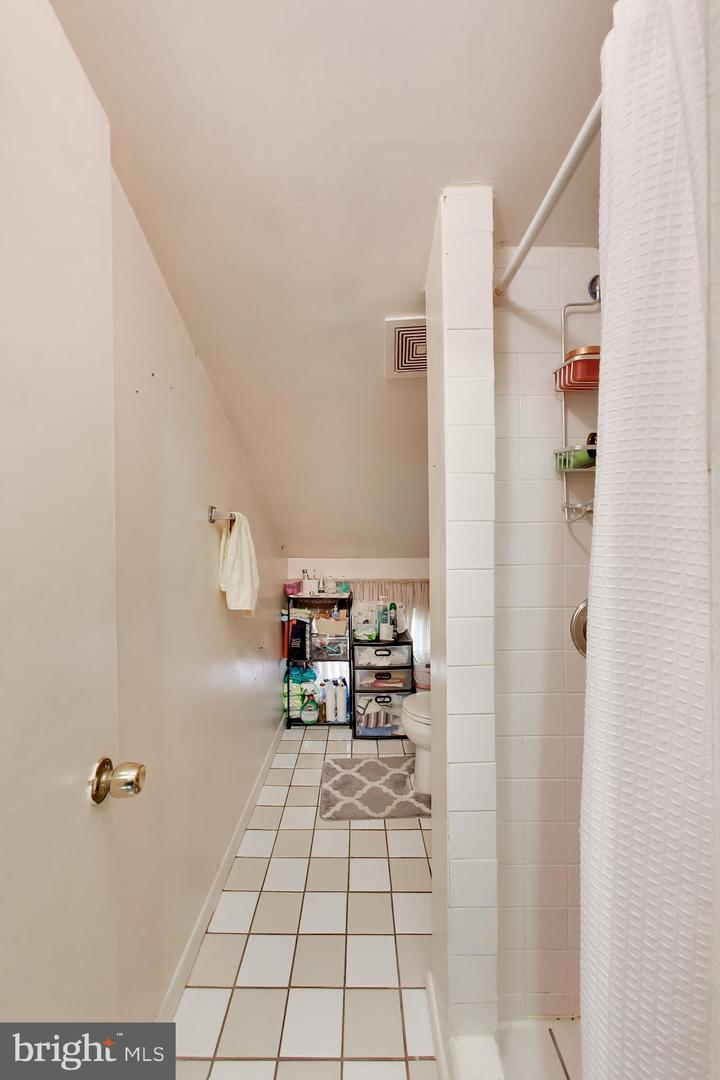 818 E Jefferson St Property Photo 23