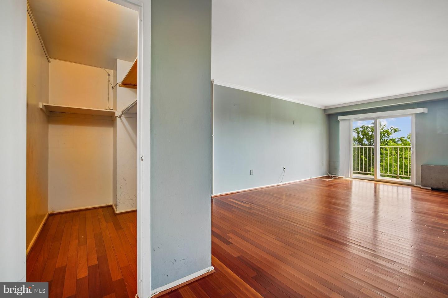 1111 University Blvd W #916-a Property Photo 3