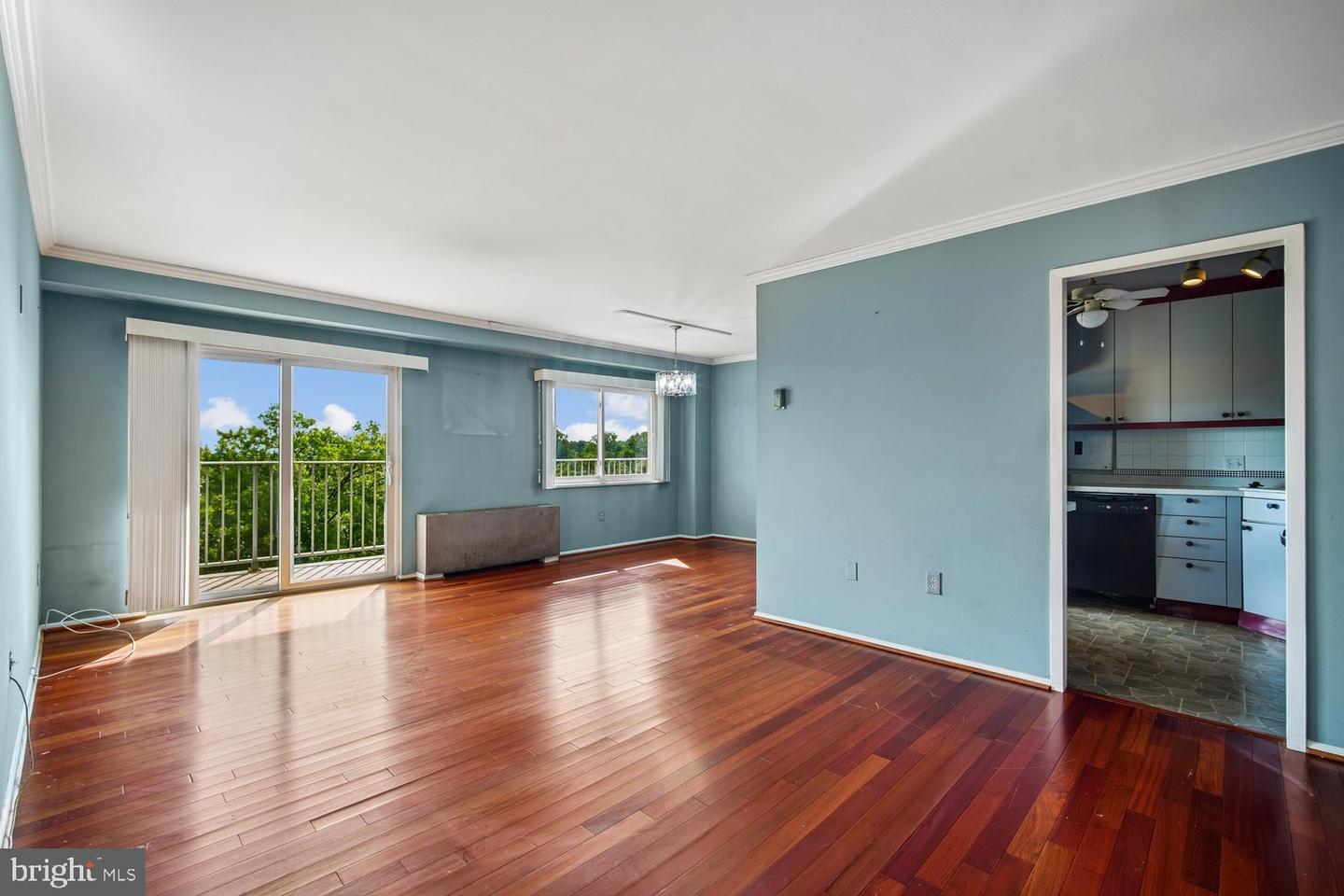 1111 University Blvd W #916-a Property Photo 4