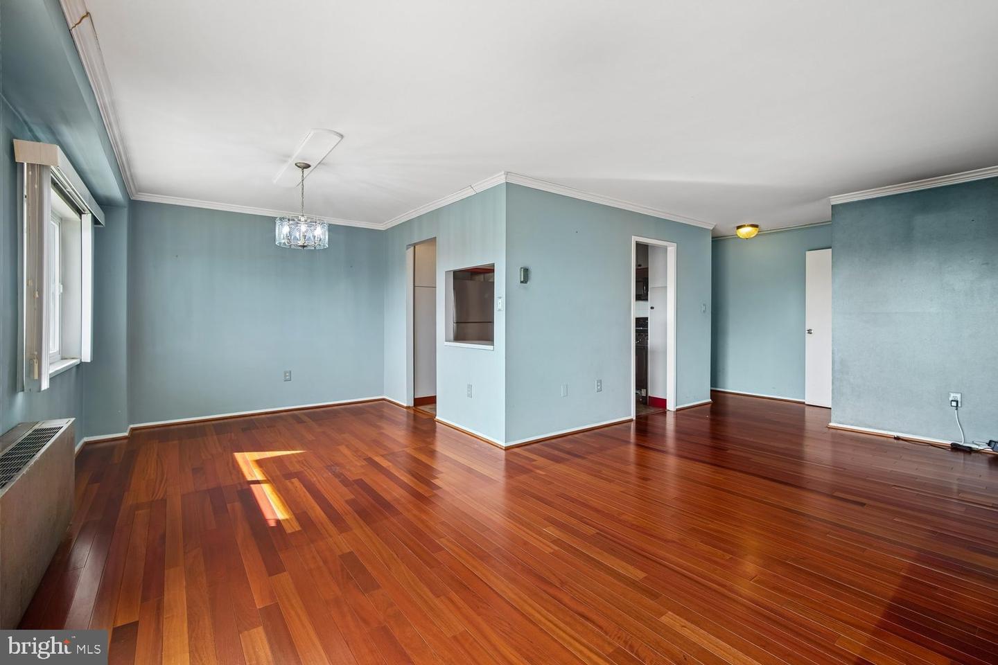 1111 University Blvd W #916-a Property Photo 8