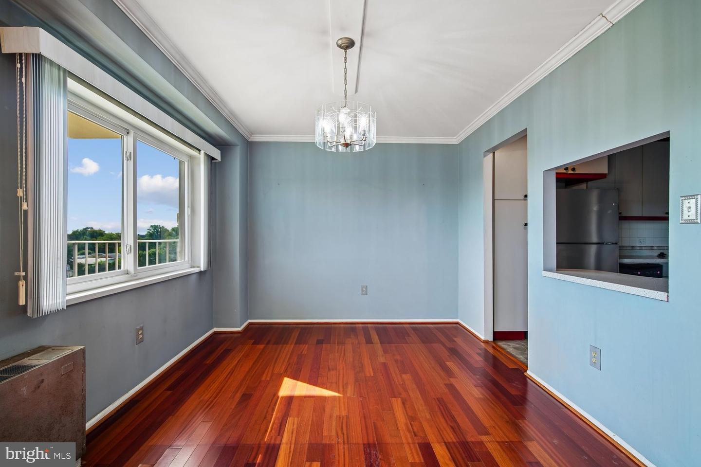 1111 University Blvd W #916-a Property Photo 9