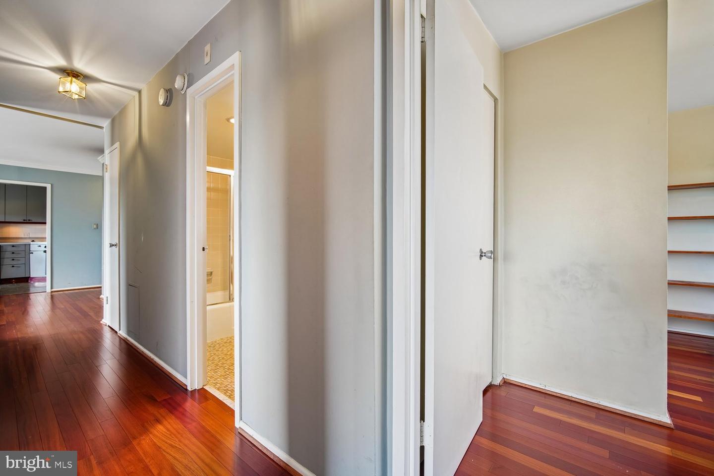 1111 University Blvd W #916-a Property Photo 13