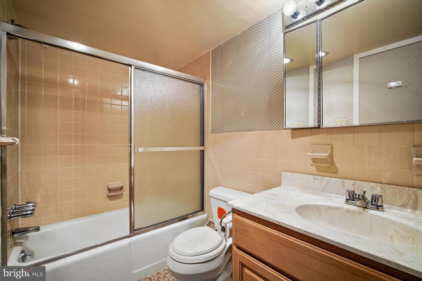 1111 University Blvd W #916-a Property Photo 22