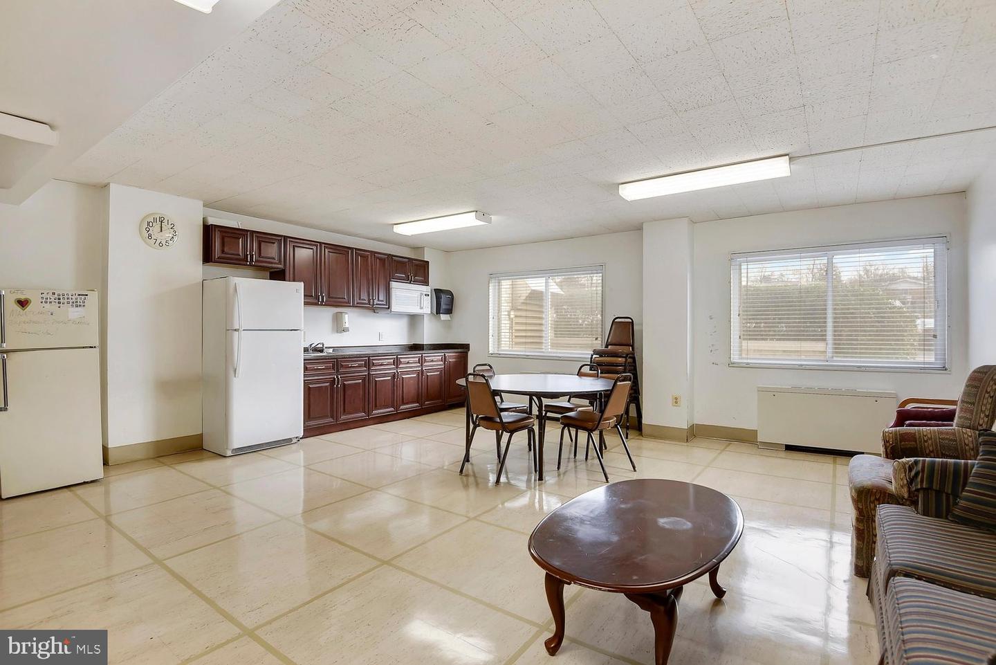 1111 University Blvd W #916-a Property Photo 32