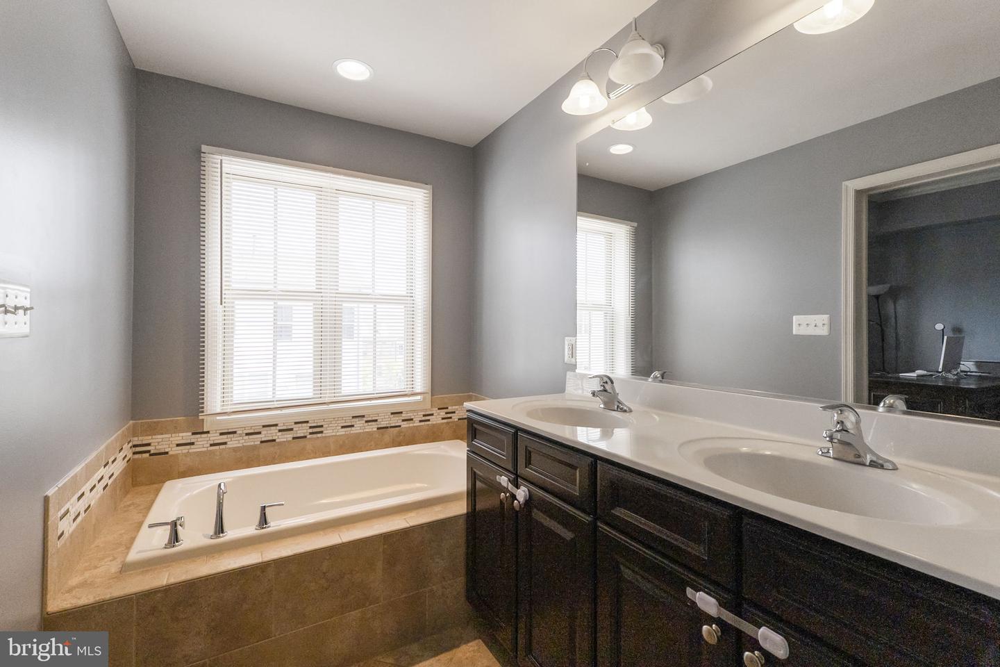 14058 Wellspring Ave Property Photo 23