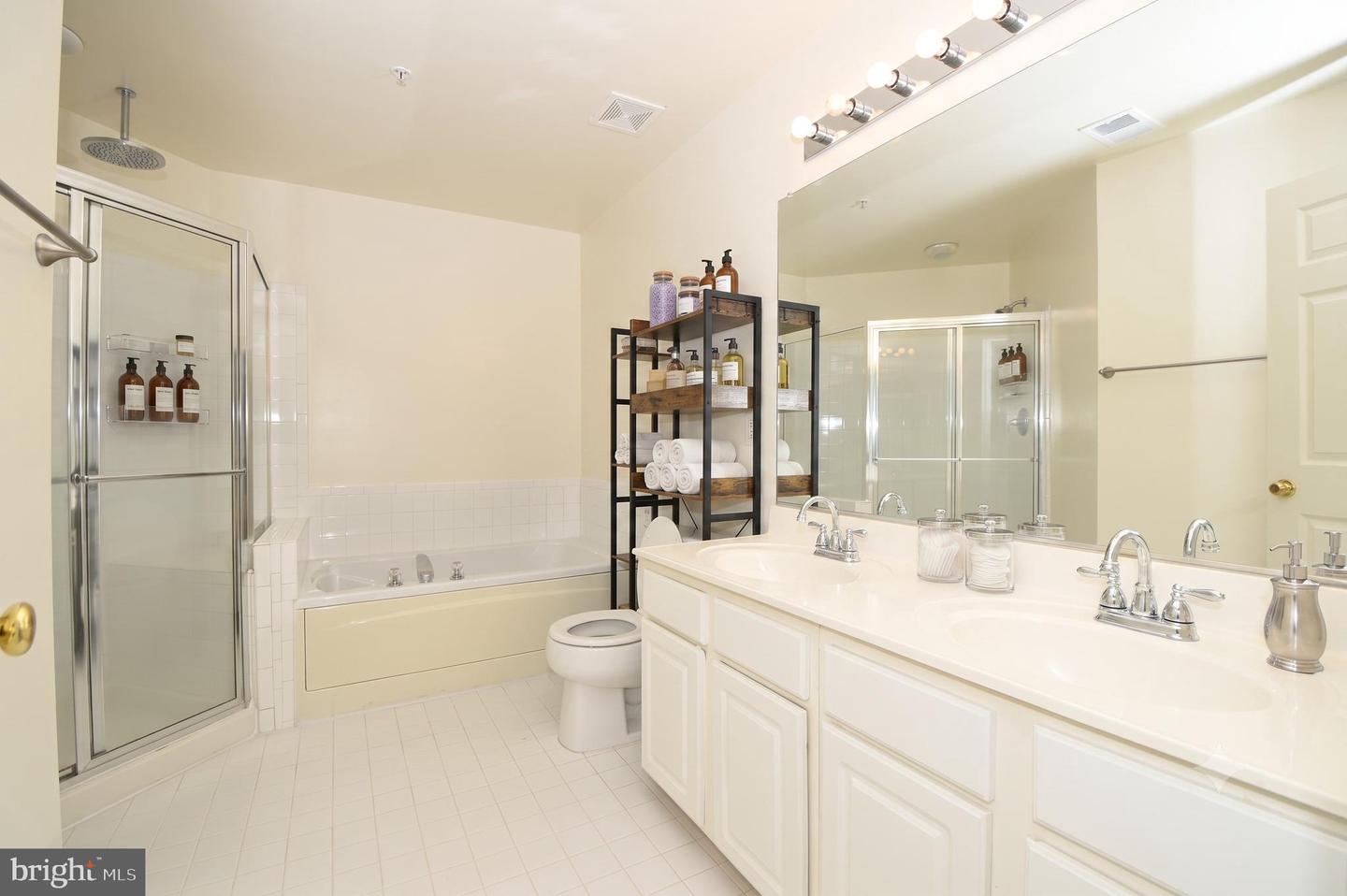 628-b Main St #628b Property Photo 15
