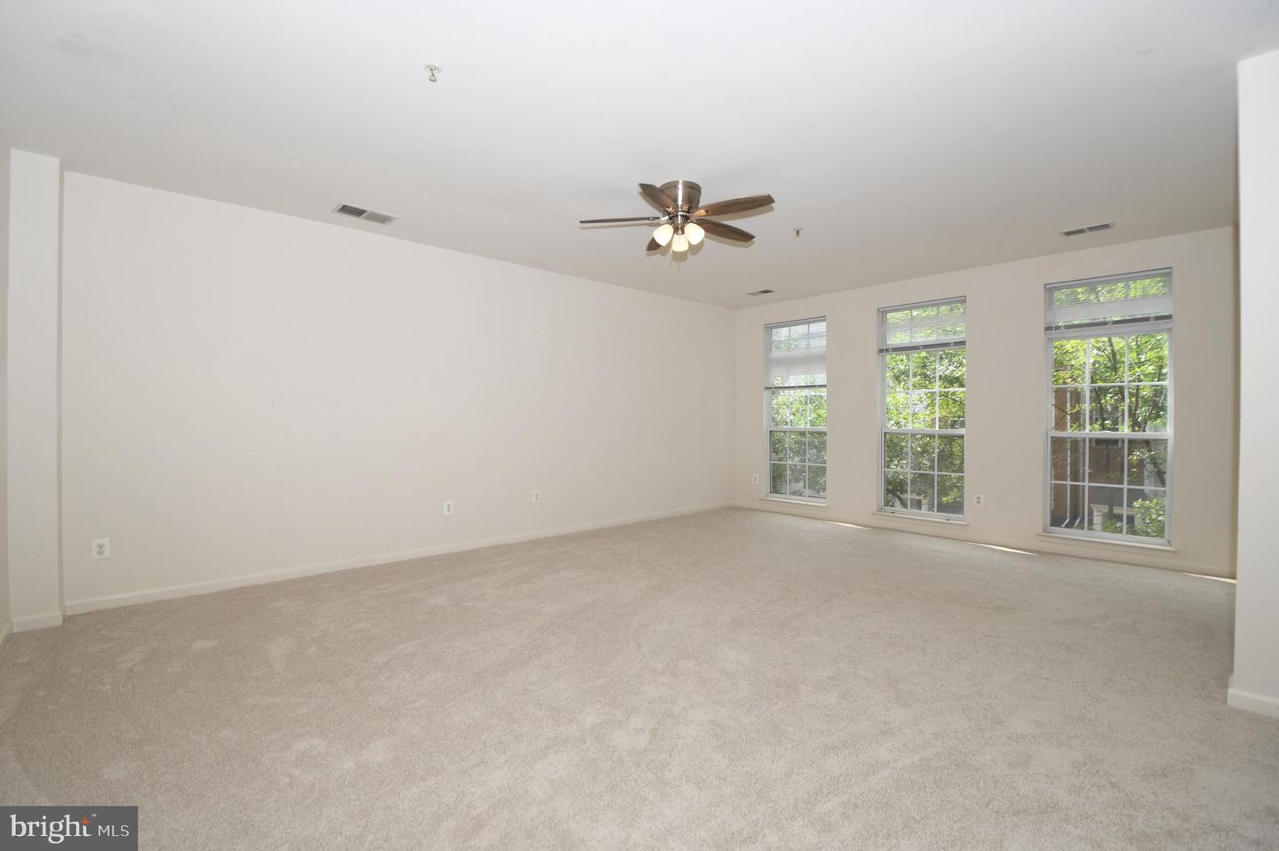 628-b Main St #628b Property Photo 22