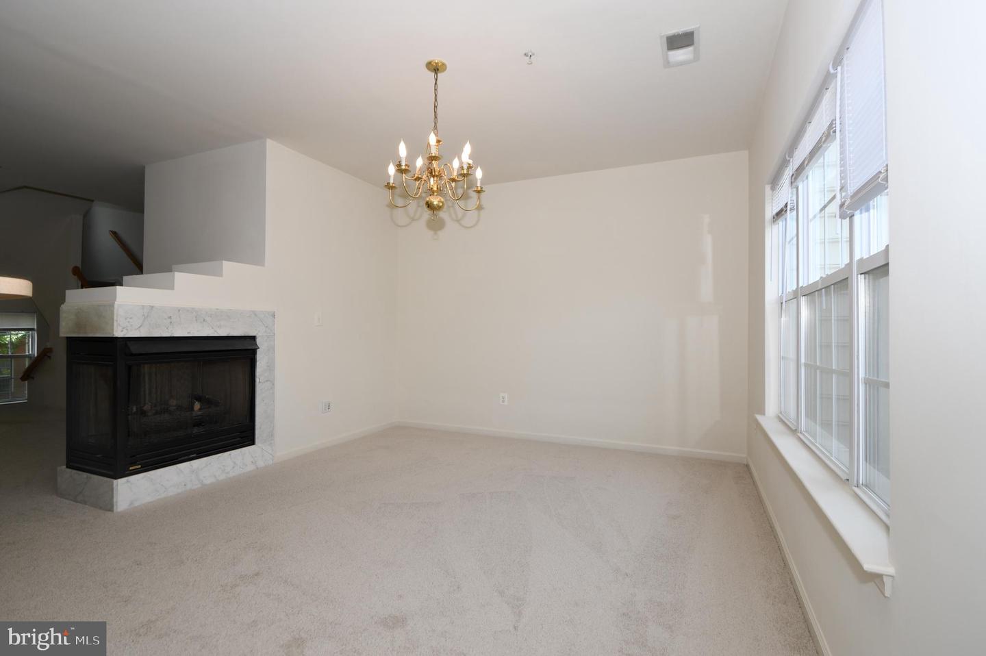 628-b Main St #628b Property Photo 34