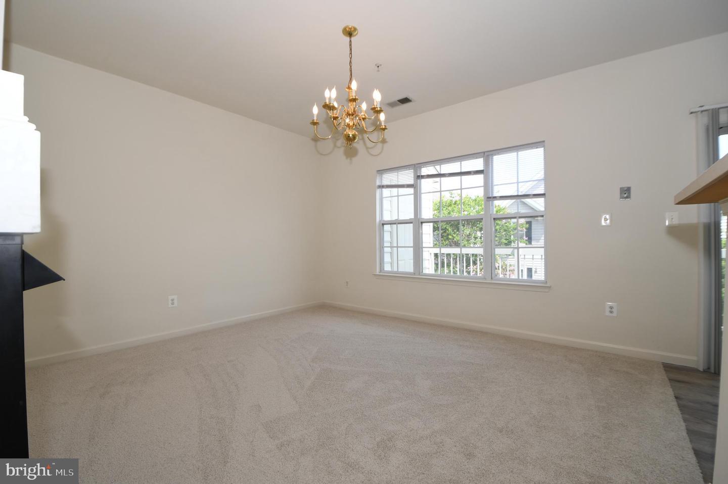 628-b Main St #628b Property Photo 35