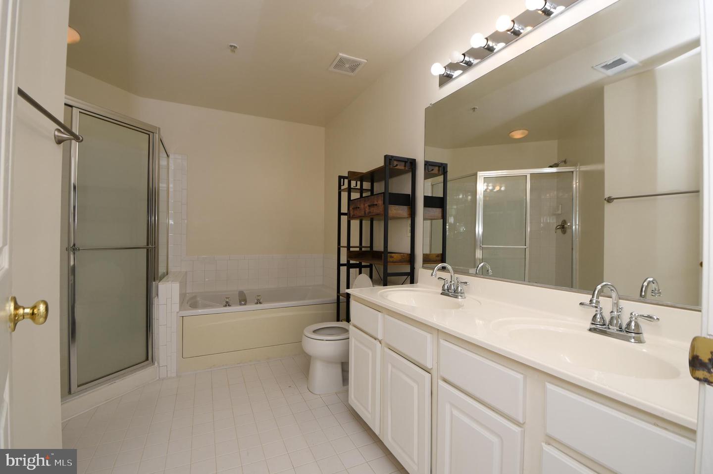 628-b Main St #628b Property Photo 52