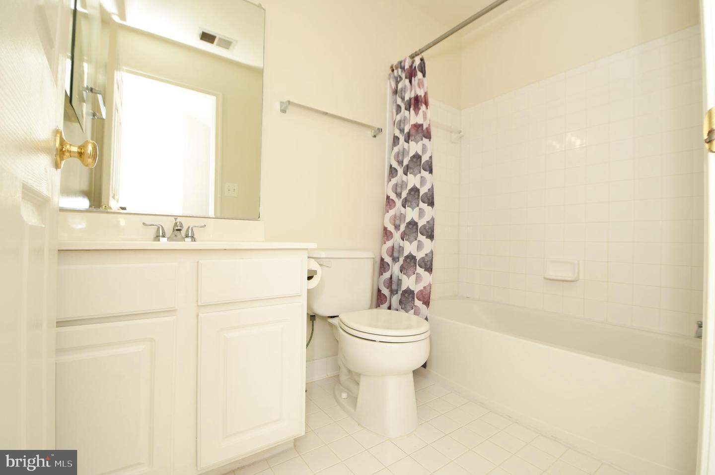 628-b Main St #628b Property Photo 59