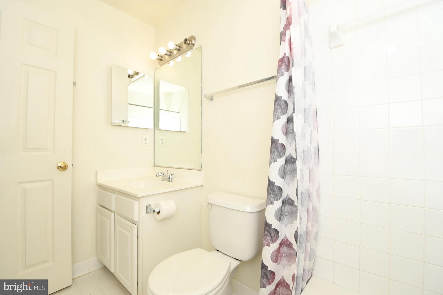 628-b Main St #628b Property Photo 61