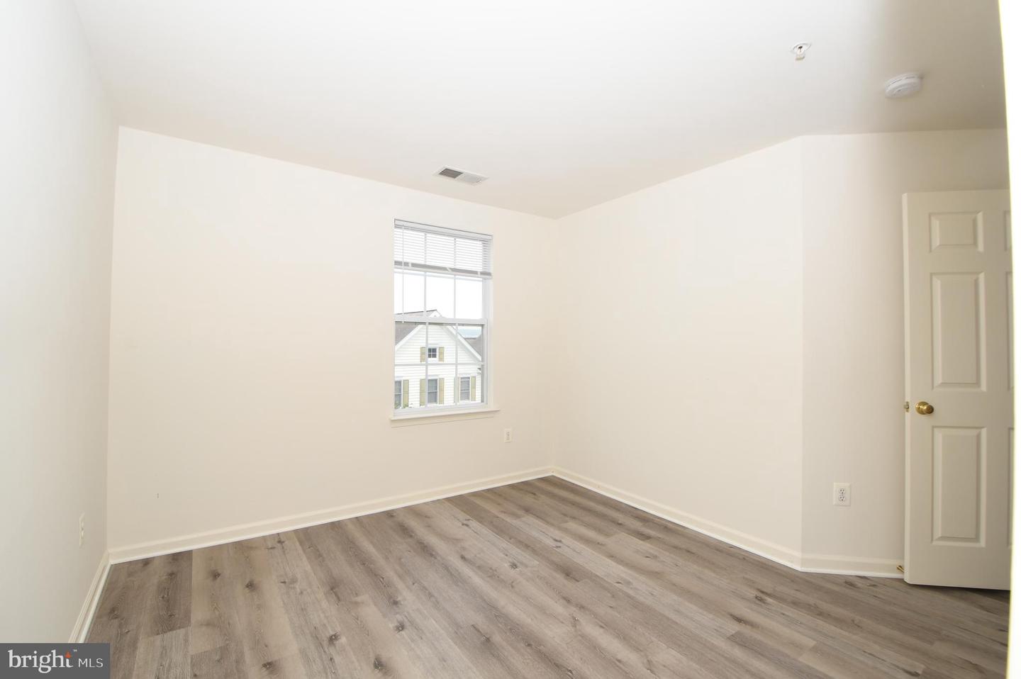 628-b Main St #628b Property Photo 65