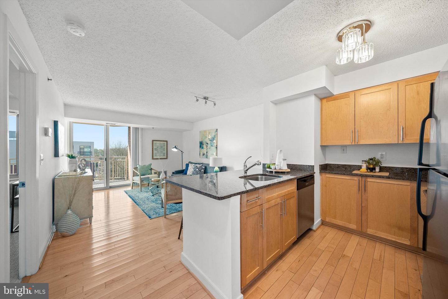 7500 Woodmont Ave #s820 Property Photo 3