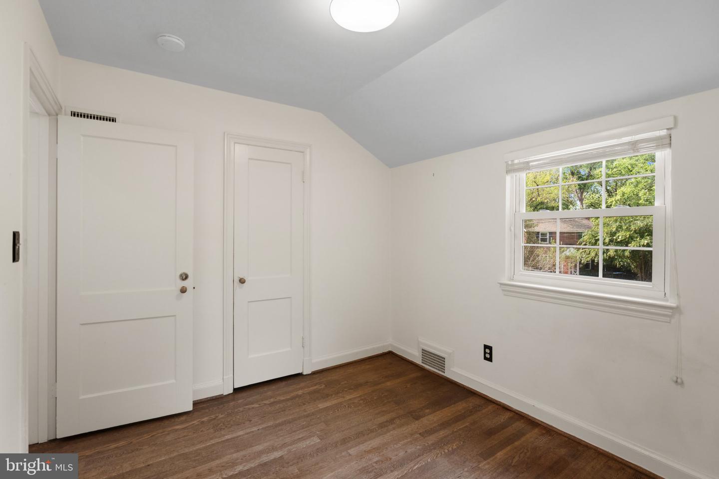 4900 Greenway Dr Property Photo 34