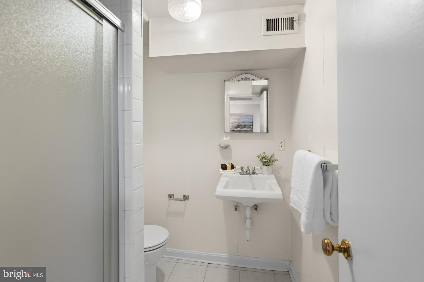 4900 Greenway Dr Property Photo 41