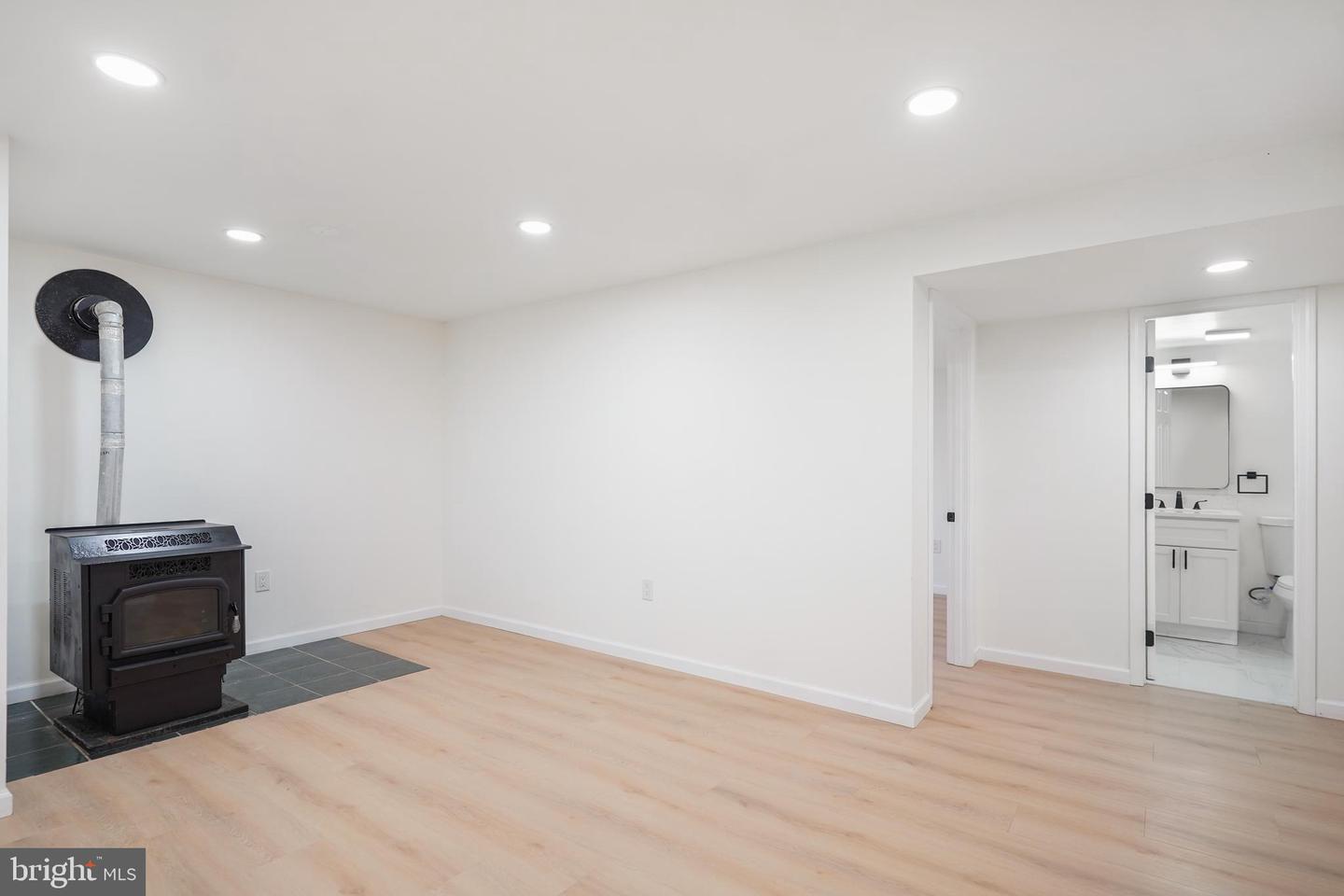 26904 Overlook St Property Photo 22