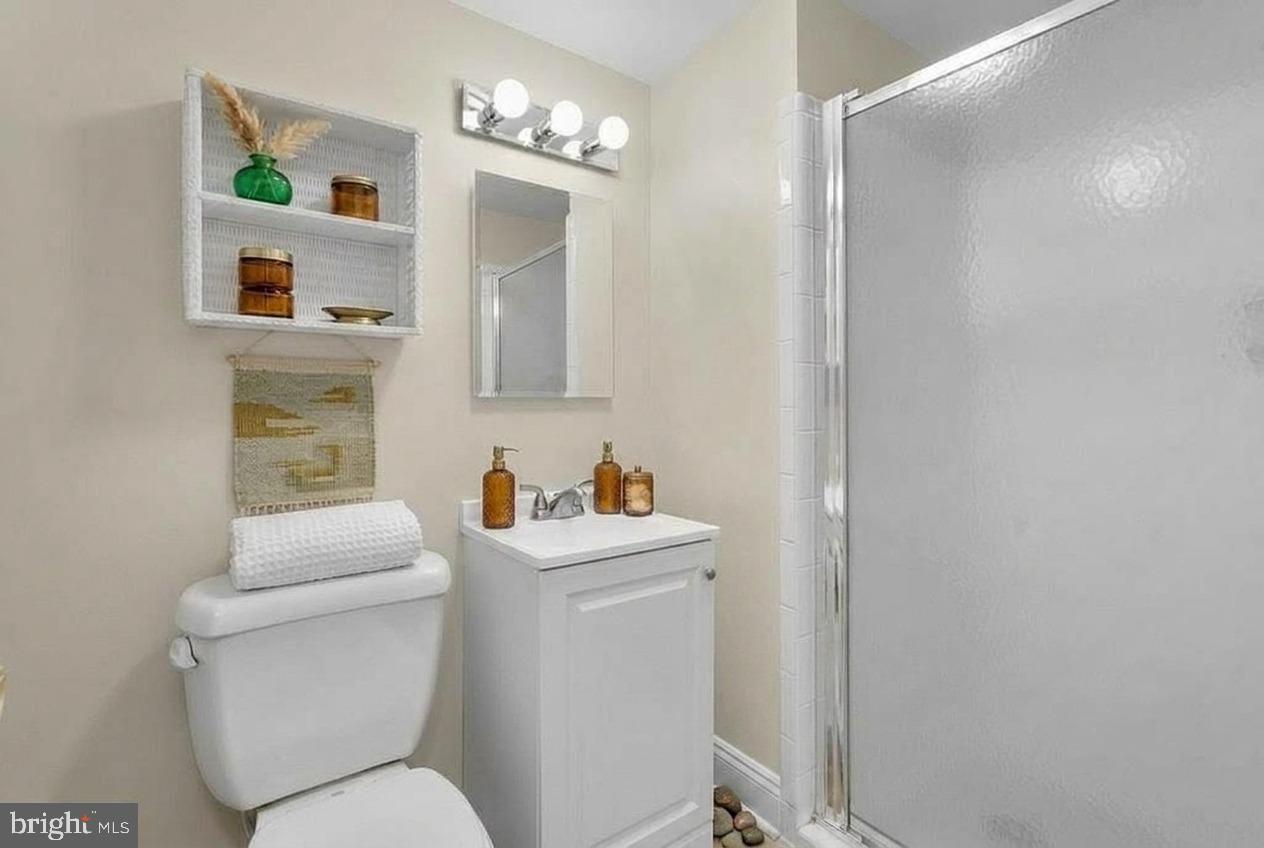 18001 Mill Creek Dr Property Photo 18