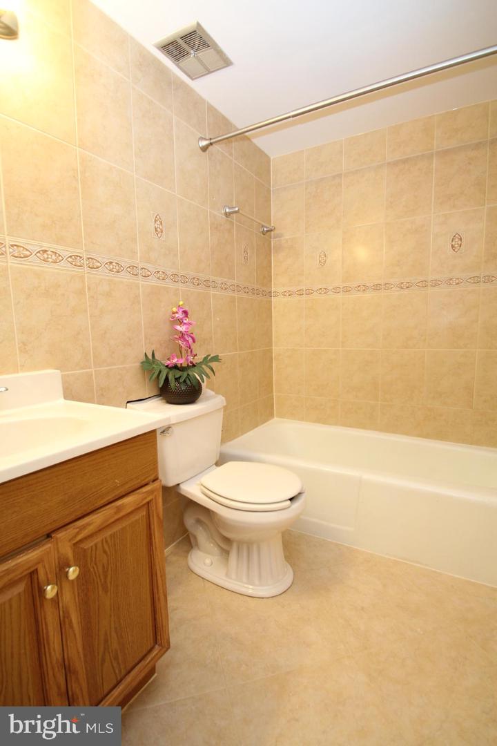 14430 Parkvale Rd #14430 Property Photo 17