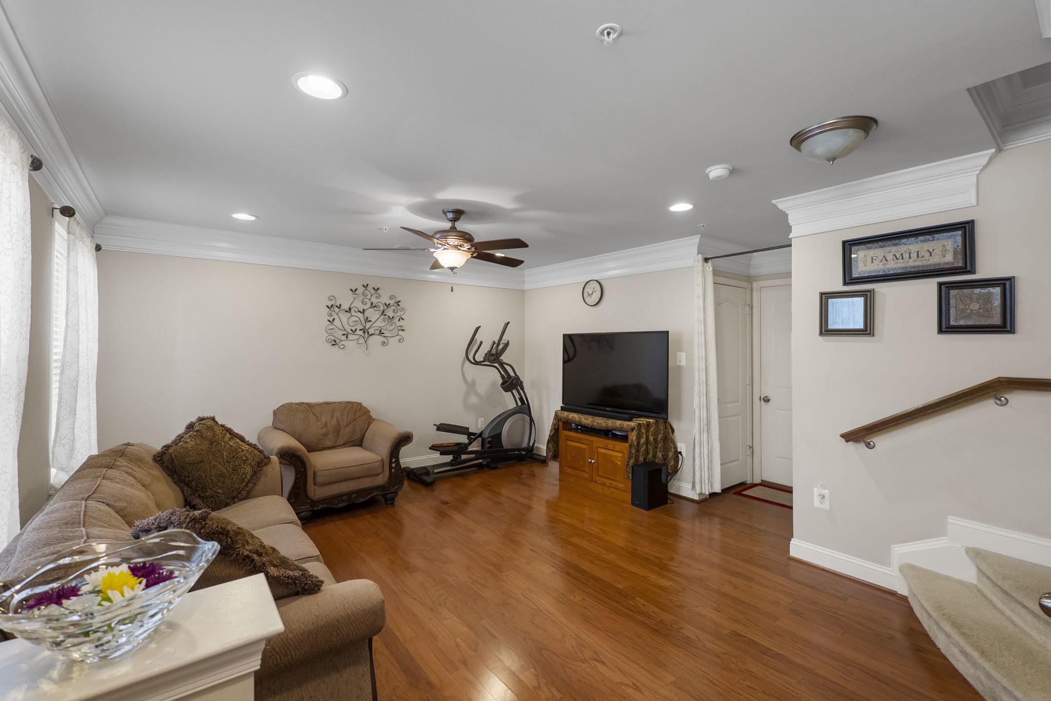 11890 Country Squire Way Property Photo 4