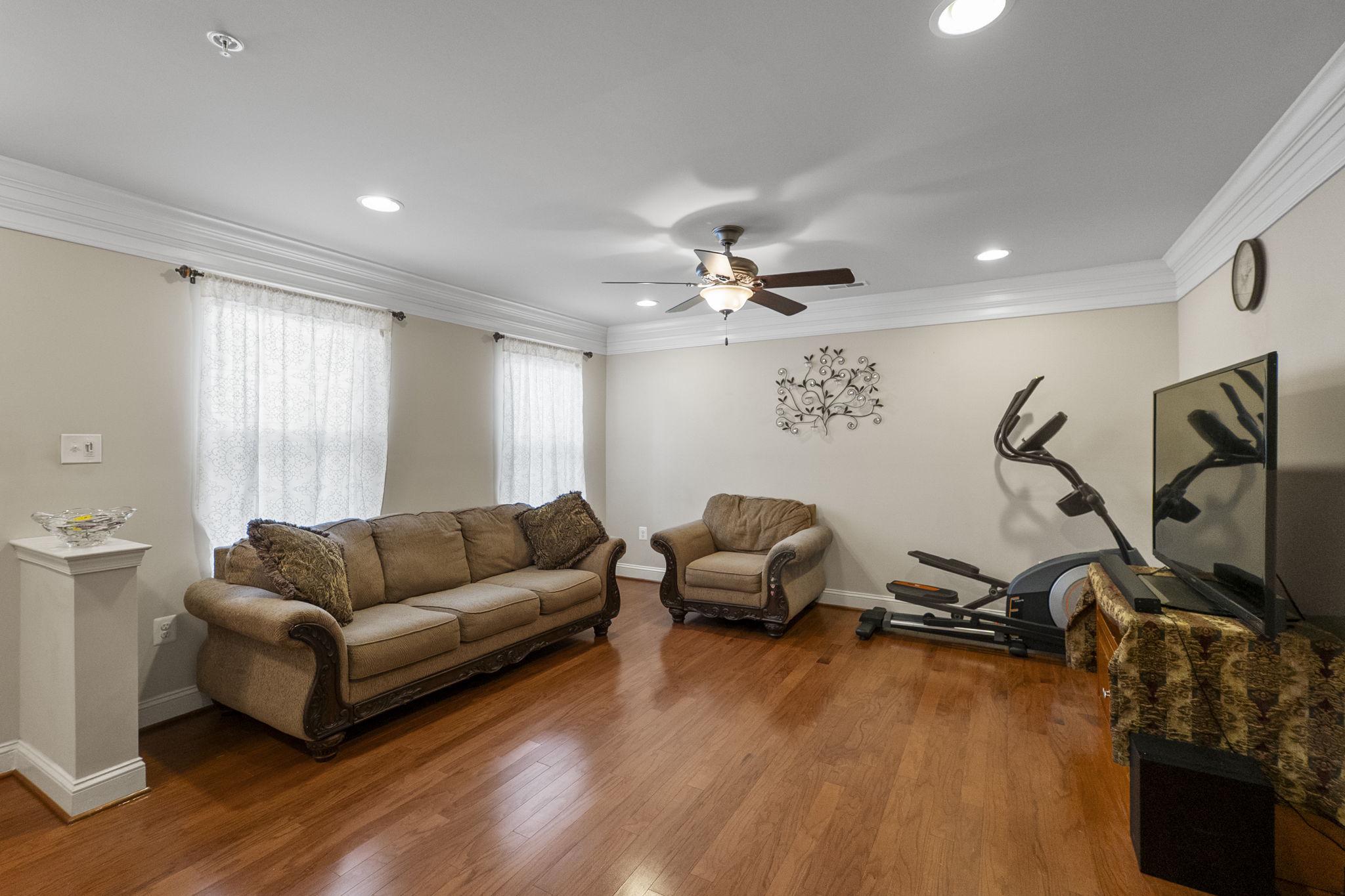 11890 Country Squire Way Property Photo 5