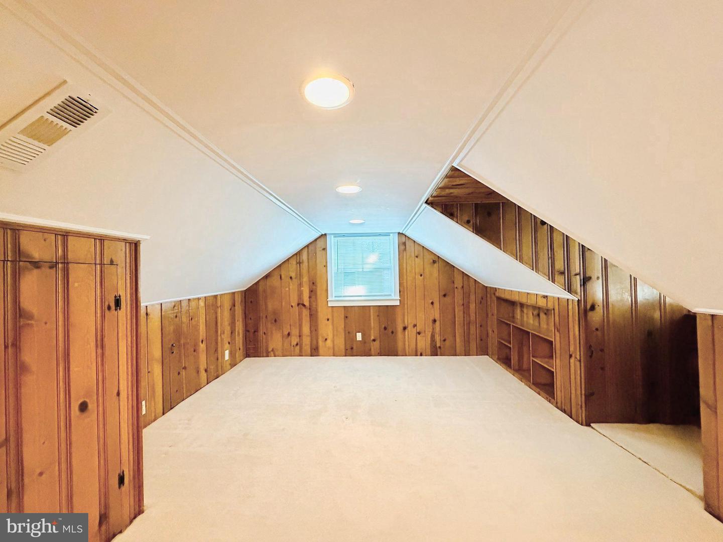 907 Heron Dr Property Photo 12