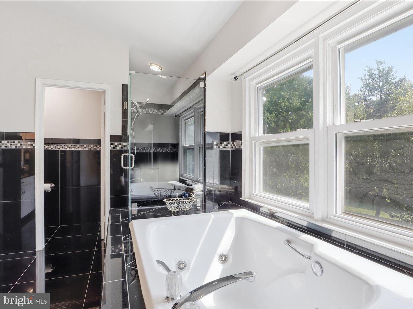 14225 Secluded Ln Property Photo 27