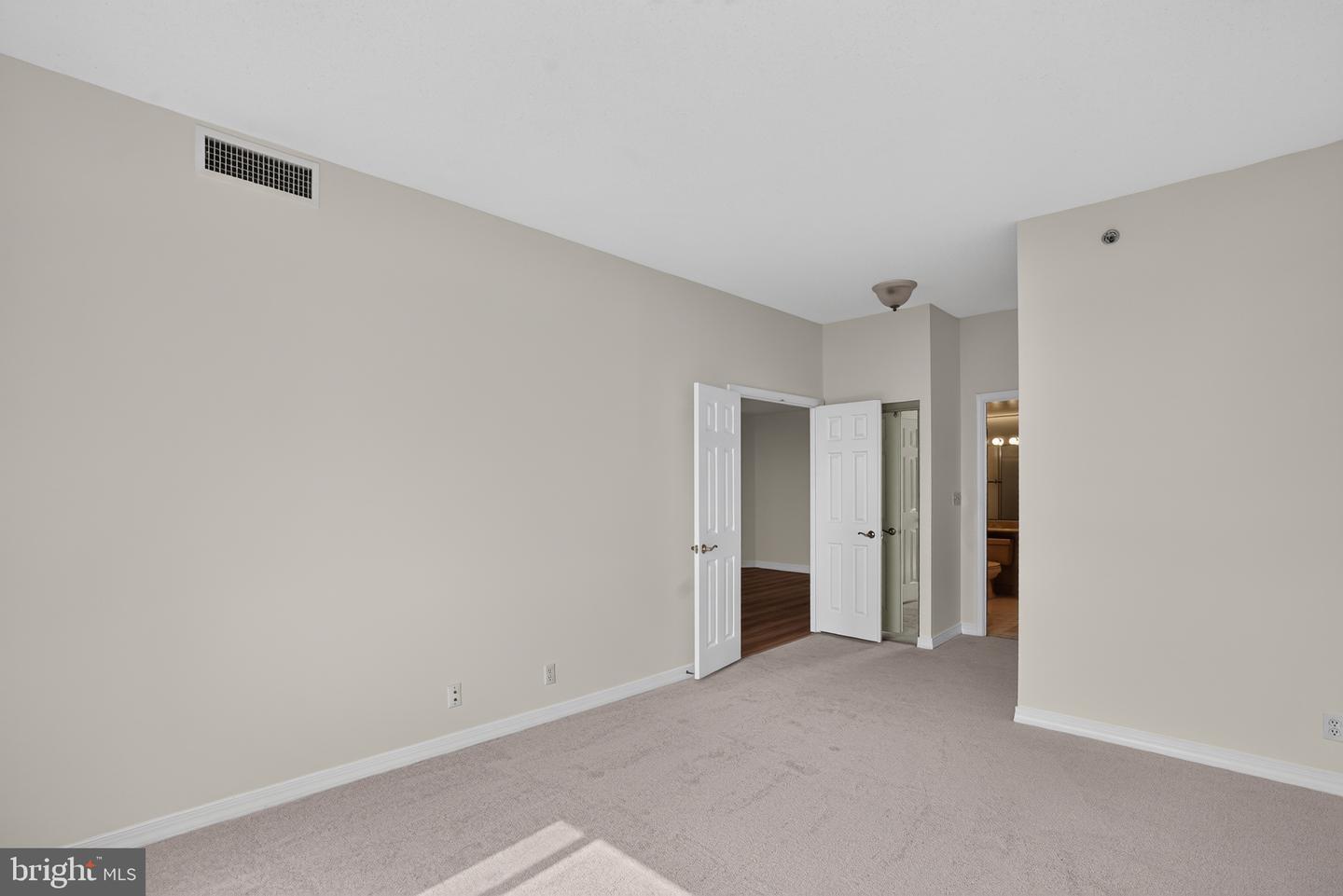 5809 Nicholson Ln #1505 Property Photo 12