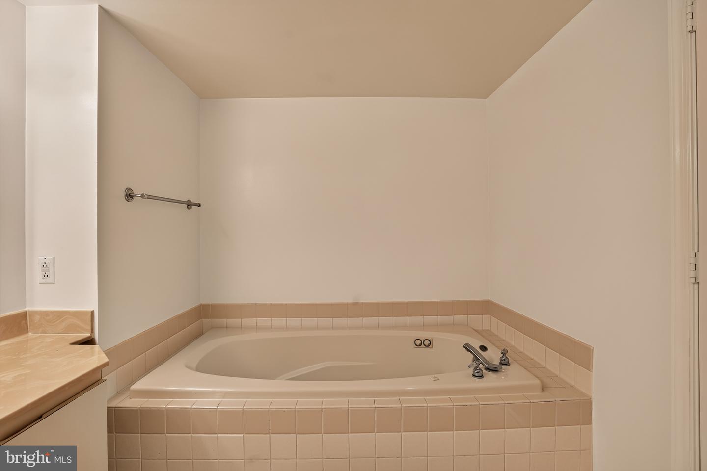 5809 Nicholson Ln #1505 Property Photo 19