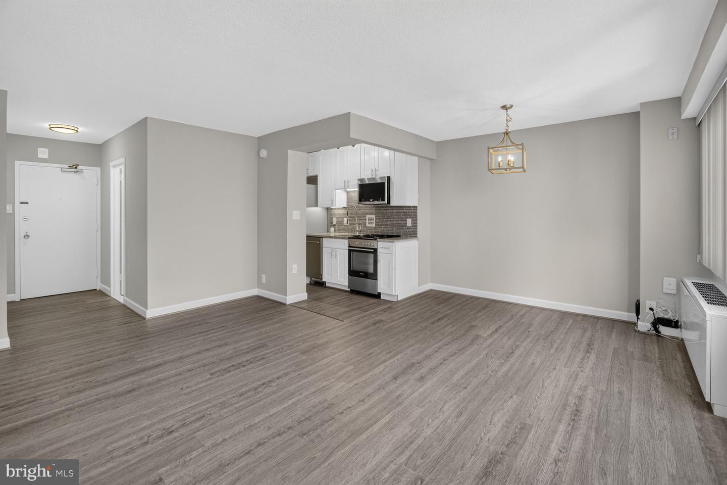 5500 FRIENDSHIP BLVD #1121N
