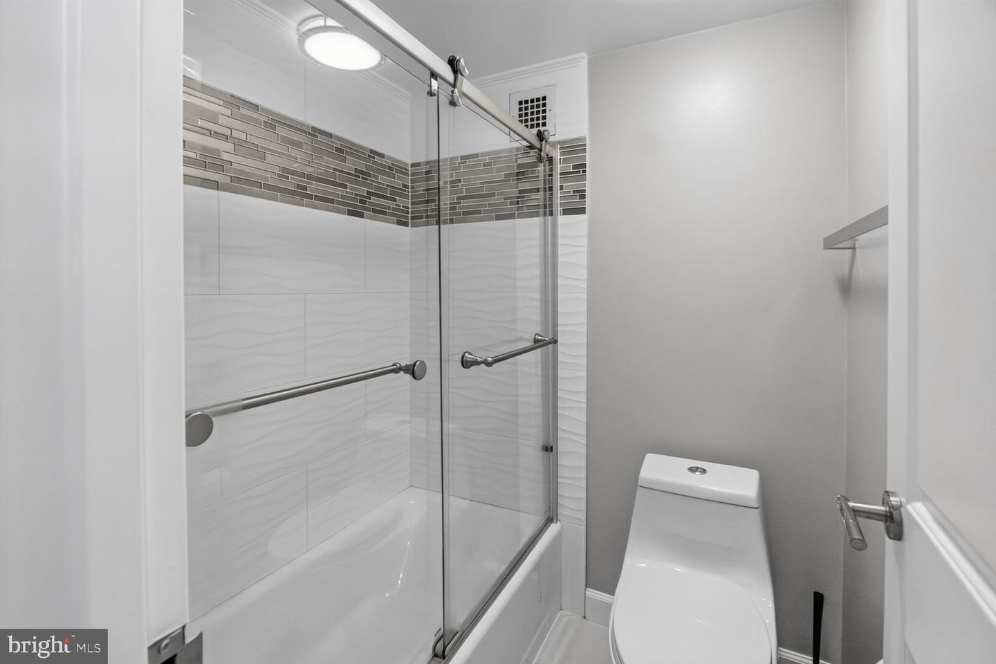 5500 Friendship Blvd #1121n Property Photo 21