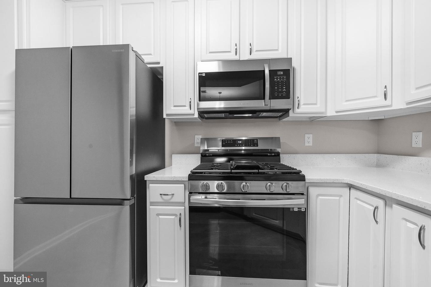 310 High Gables Dr #103 Property Photo 22