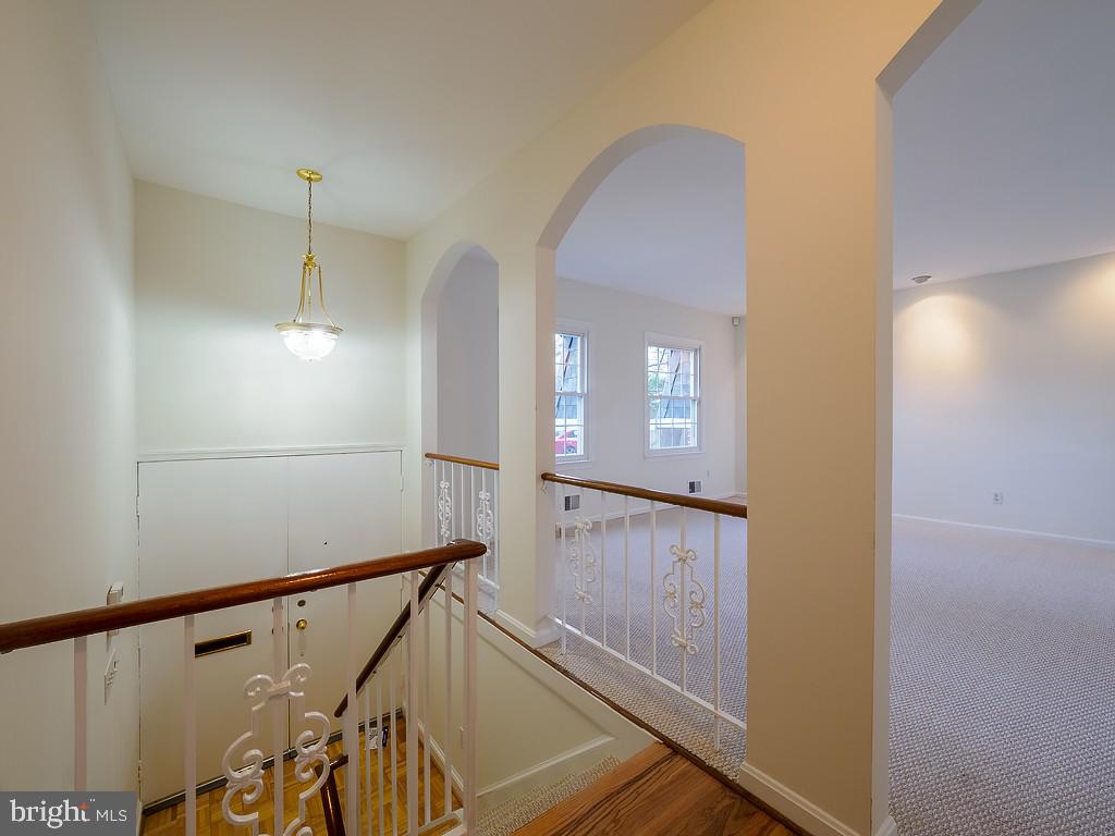 2702 Navarre Dr Property Photo 3