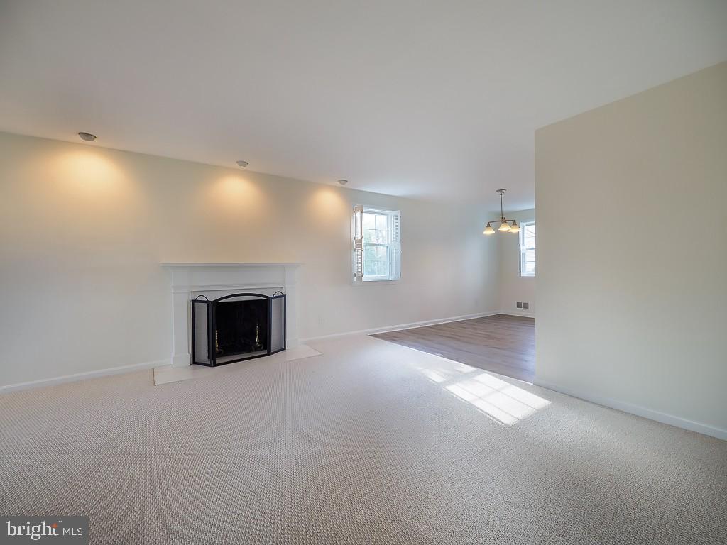 2702 Navarre Dr Property Photo 6