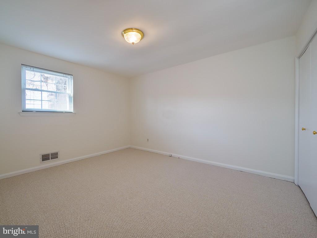 2702 Navarre Dr Property Photo 18