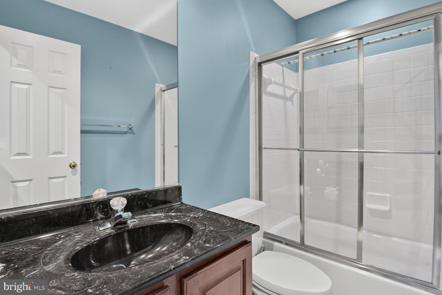 11432 Cedar Ridge Dr Property Photo 4