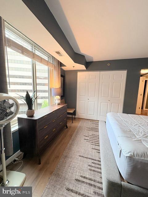 7500 Woodmont Ave #s907 Property Photo 22
