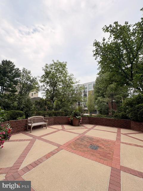 7500 Woodmont Ave #s907 Property Photo 30
