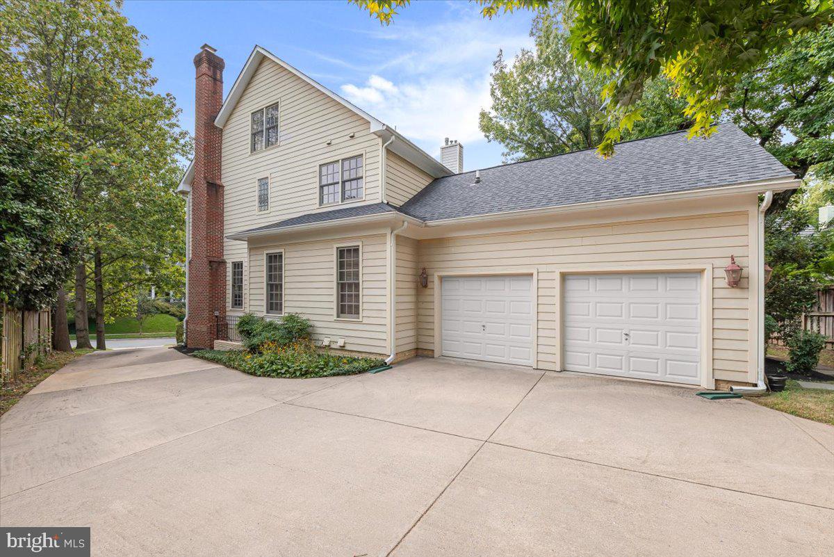 6807 Meadow Ln Property Photo 11