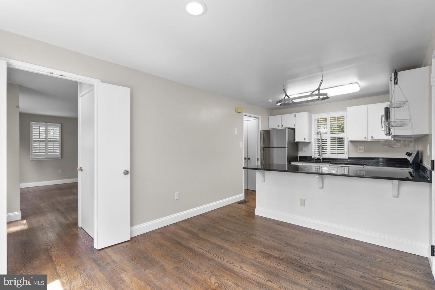 9406 Hale Pl Property Photo 12