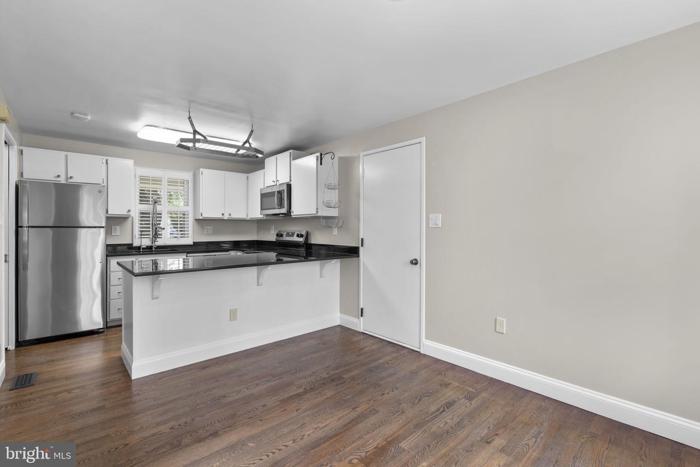 9406 Hale Pl Property Photo 13