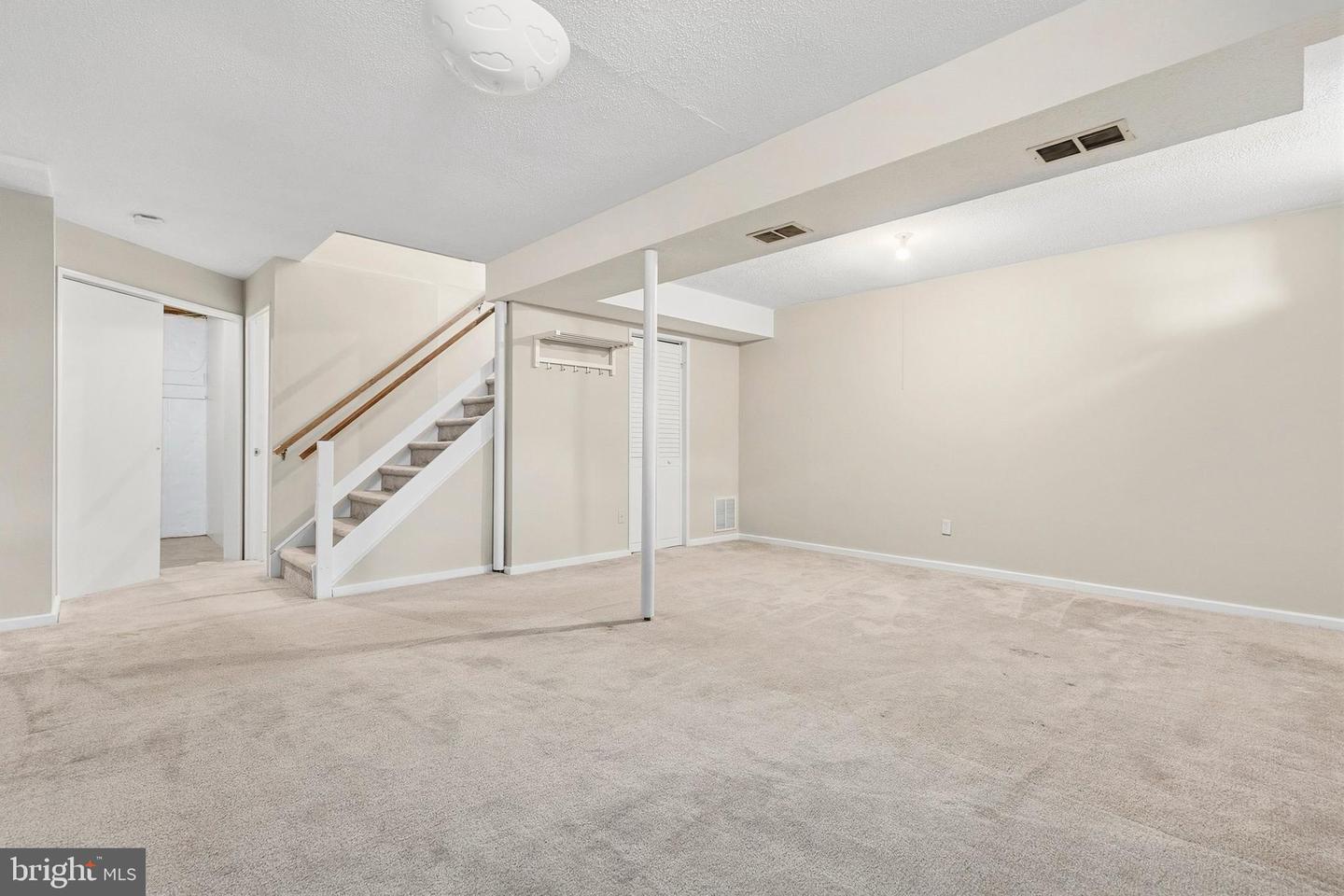 9406 Hale Pl Property Photo 30