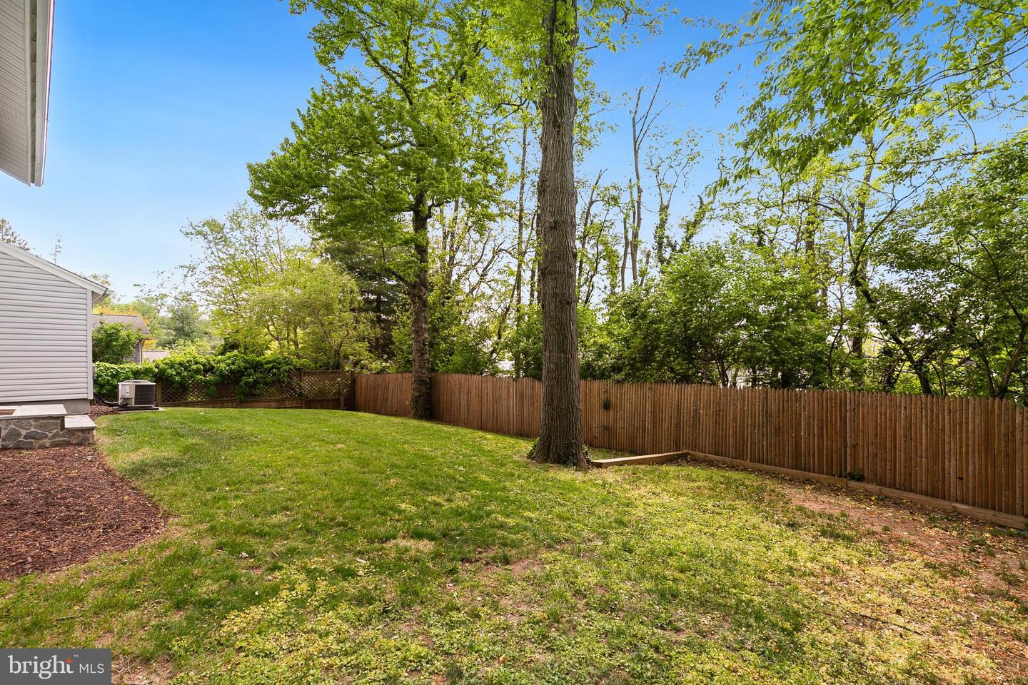 9406 Hale Pl Property Photo 43
