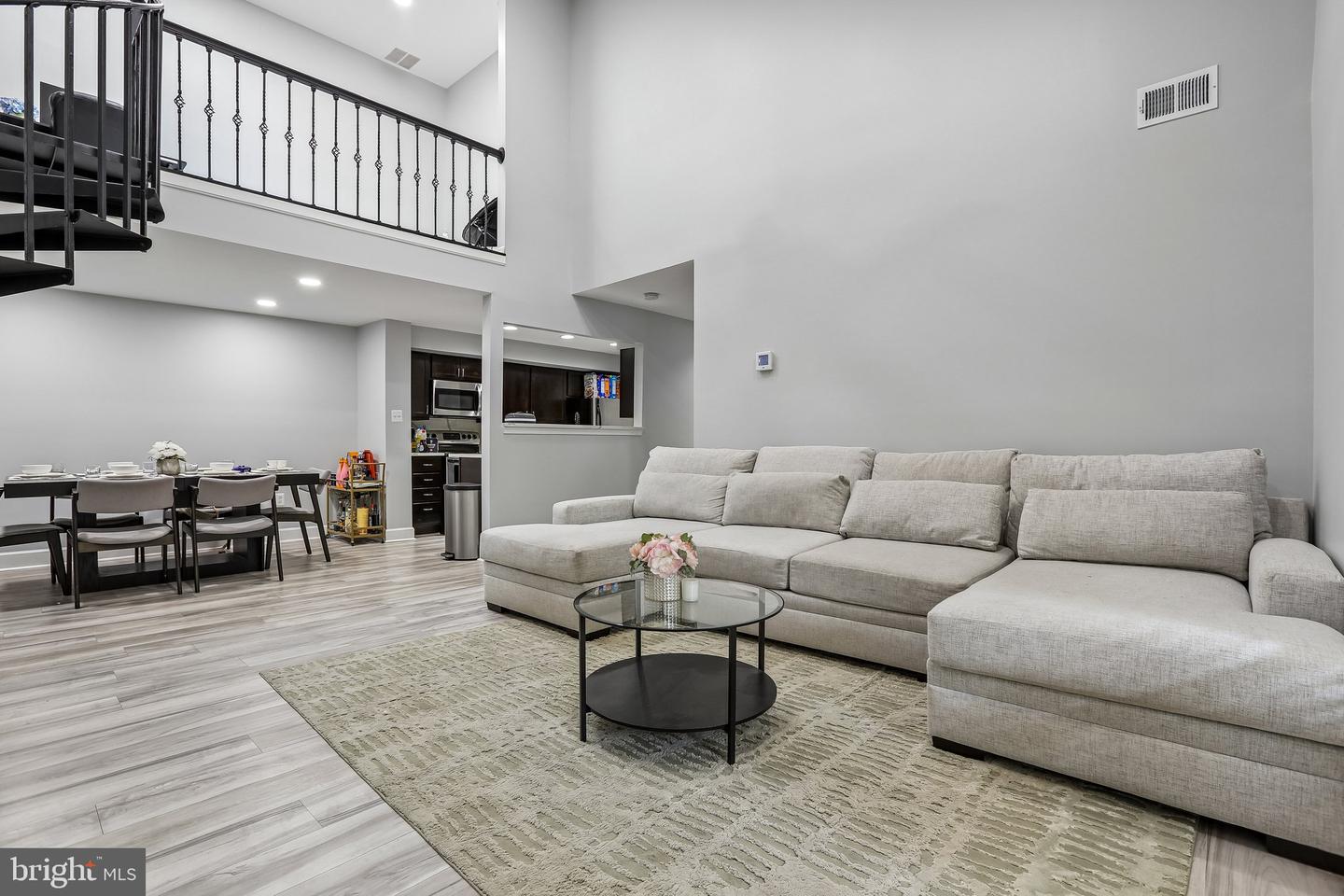 13062 Shadyside Ln #95-6 Property Photo 1
