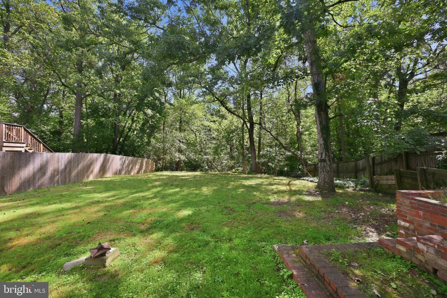 240 Whitmoor Ter Property Photo 34