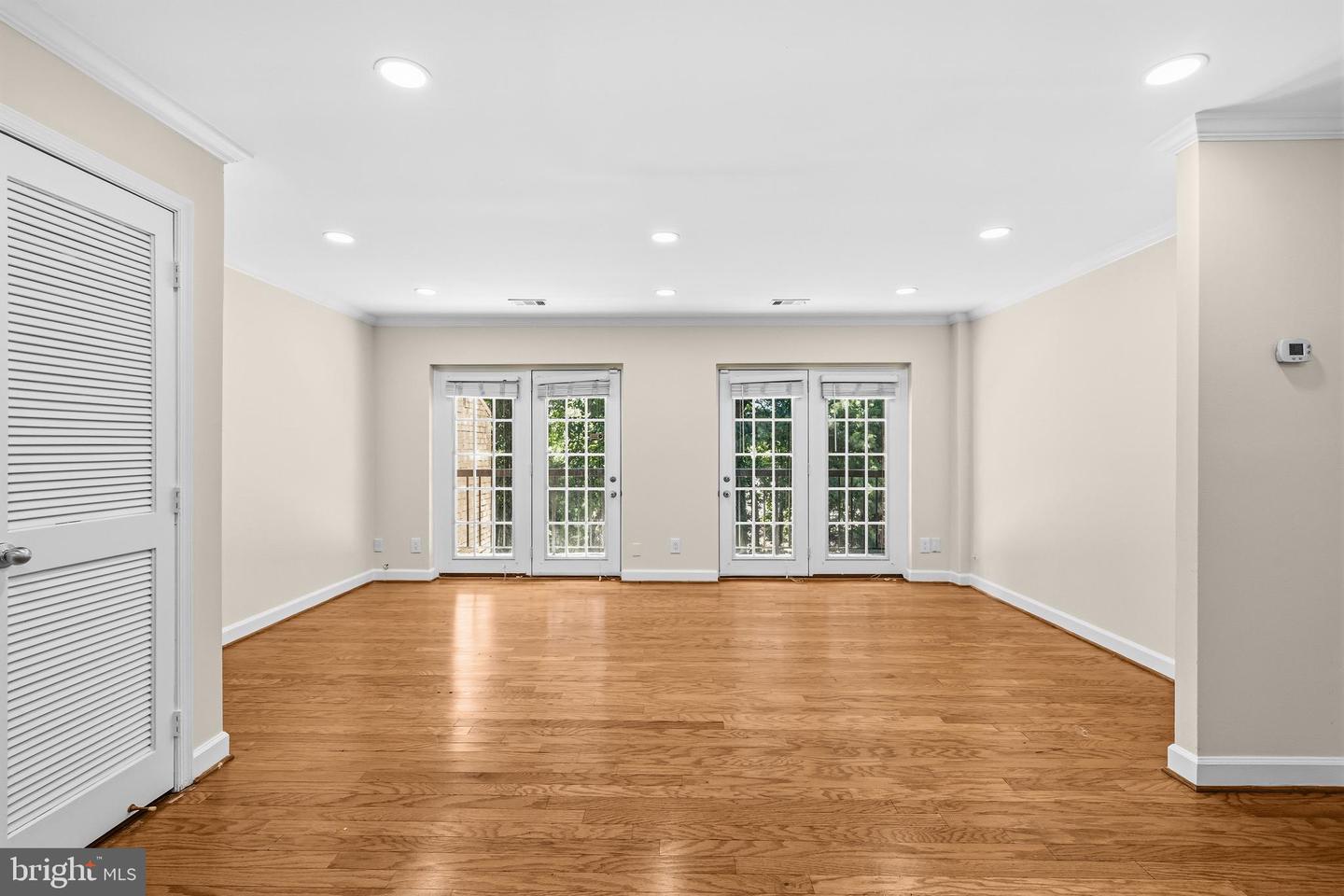 3846 CHESTERWOOD DR #3846 Property Photo 1