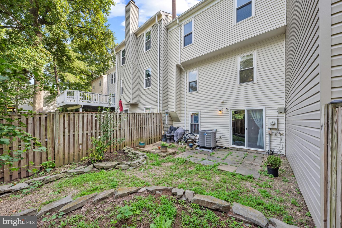 9 Climbing Ivy Ct Property Photo 19