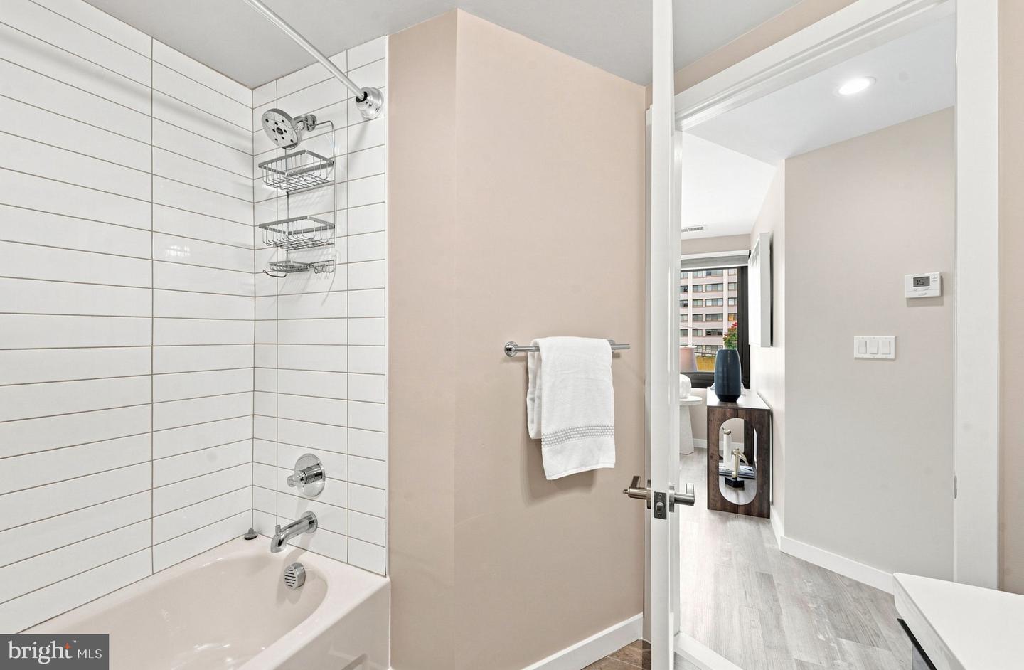 700 Roeder Rd #203 Property Photo 20
