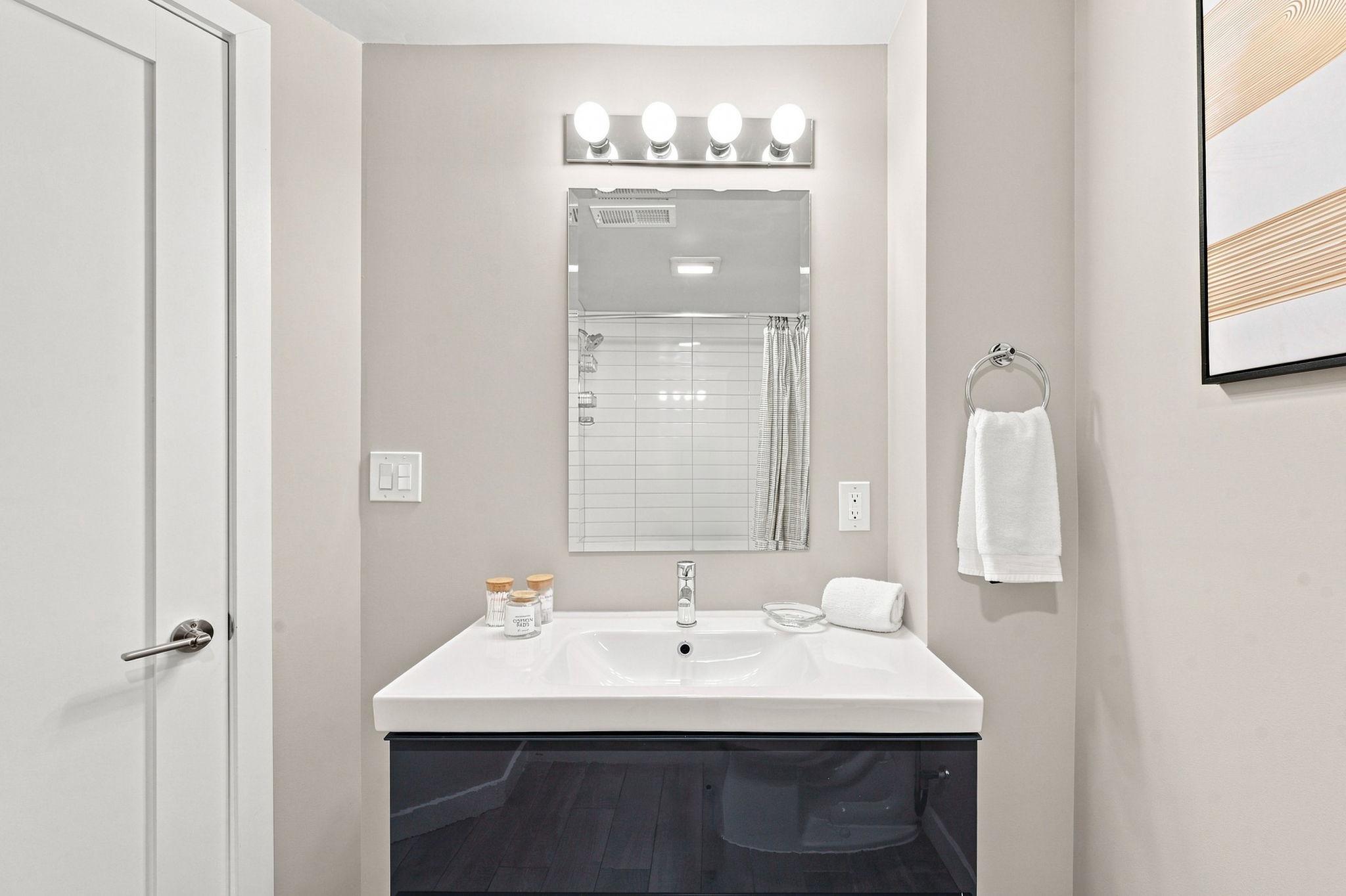 700 Roeder Rd #203 Property Photo 21